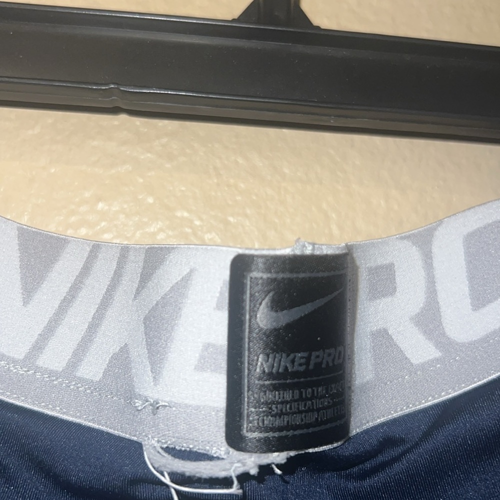 Nike Pro 3/4 Performance Compression Pants - Picture 5 of 6